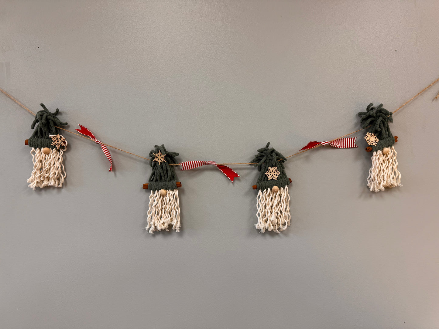 02/04/26 Macrame Gnome Door Hanger/ Garland 6PM