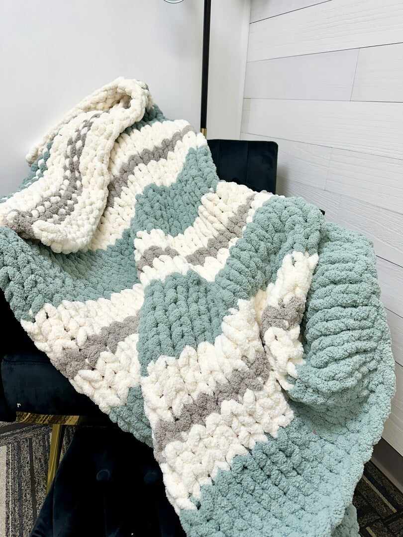 11/23/25 Chunky Knit Blanket 1-3PM