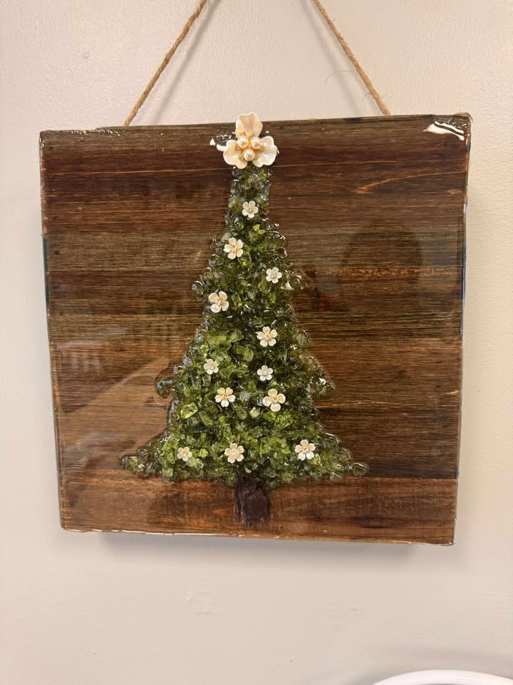 12/03/25 Lead(her) Crushed Glass Tree 5:30-7:30