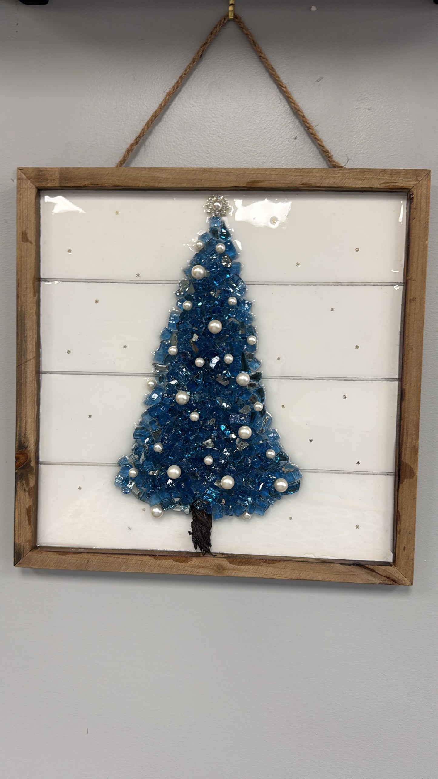 12/03/25 Lead(her) Crushed Glass Tree 5:30-7:30