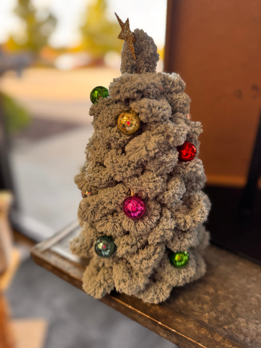11/21/25 Chunky Yarn Christmas Tree 6PM